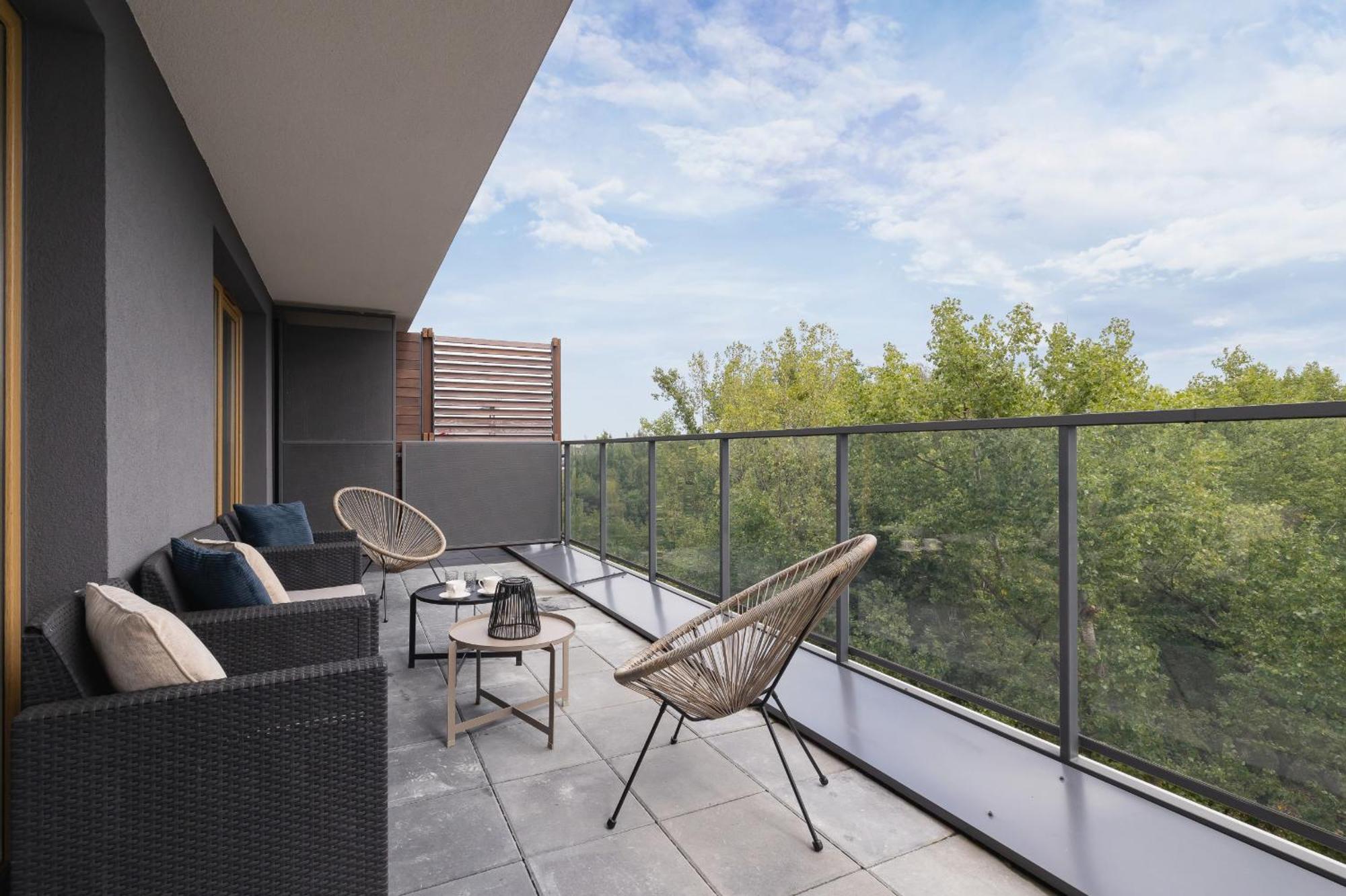 Stylowy Apartament Z Dwiema Sypialniami Balkonem I Parkingiem By Noclegi Renters カトヴィツェ エクステリア 写真